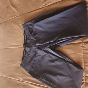 Men's Eddie Baurer 36X32 blue 5 pocket performance pants. New condition.